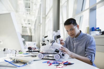 Learn the Building Blocks for a Career in Robotics 1 of 2